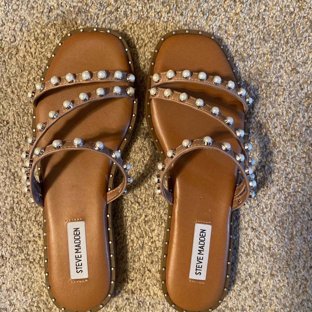 NWT Steve Madden pearl sandals
